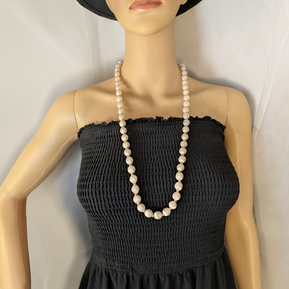 Elegant White Fabric Pearl Necklace